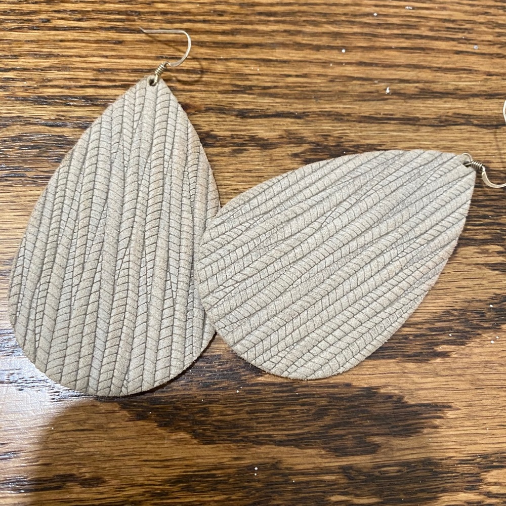 Ash Grove Earrings
